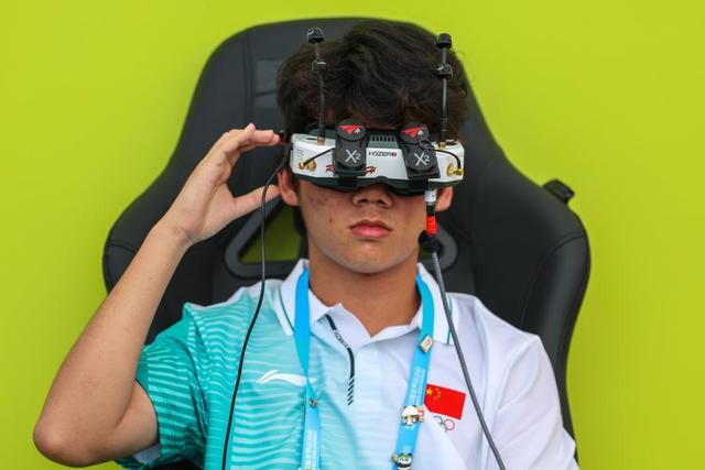 成都世运会丨熊猫赛道、男女混合、残健同场“空中F1”好看在哪？(图3)