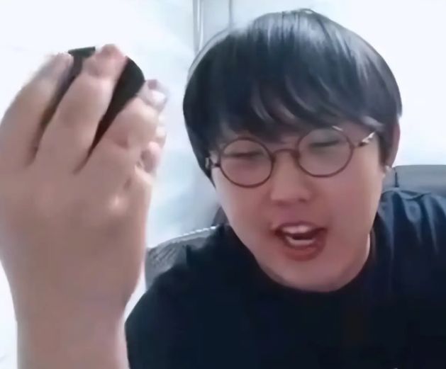 Imp指出LPL赛区的问题已出现全面退步的情况而且没有新人出现(图2)