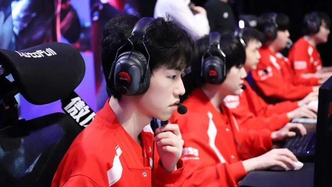 沙特举办‘电子竞技国家杯’LPL懦队领先不开团jiejie入FPX(图3)