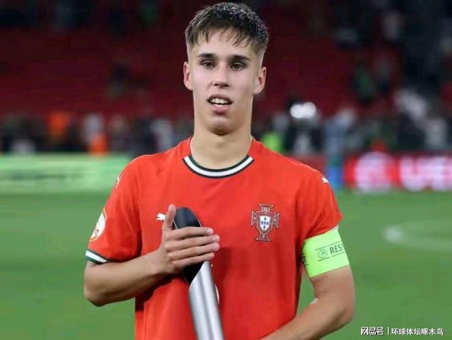 葡萄牙U17男足3-0击败法国 第七次登顶欧洲杯冠军(图7)