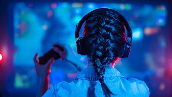 小石谈记 关于女性电竞生态的重新推演(图2)