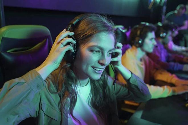 小石谈记 关于女性电竞生态的重新推演(图4)