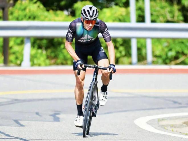 千岛湖畔双日沸腾！电竞余热未散骑行顶流逐风：谁能拉爆胡甜甜、程良琼、沈丹妹？(图3)