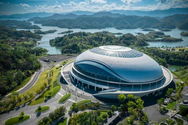 千岛湖畔双日沸腾！电竞余热未散骑行顶流逐风：谁能拉爆胡甜甜、程良琼、沈丹妹？(图8)