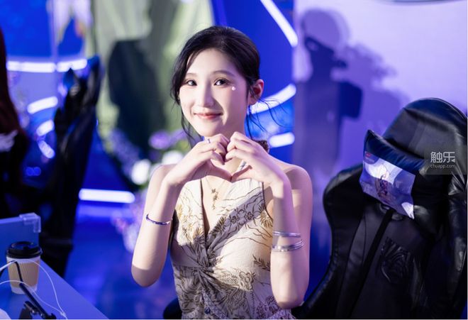 金色的雨落在海洋馆：一场属于所有热爱“金铲铲”女玩家的梦(图10)