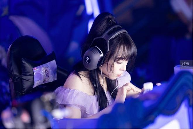 金色的雨落在海洋馆：一场属于所有热爱“金铲铲”女玩家的梦(图14)