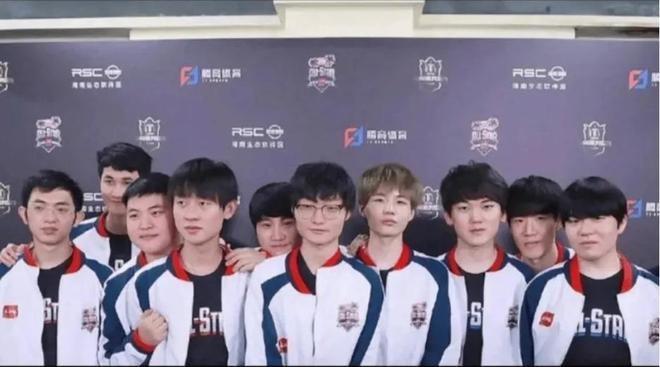 我们该沉默还是反思：LCK再次争夺冠军LPL跌入历史最低谷？(图12)