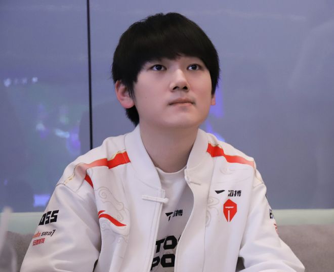 邓紫棋S15独唱背后：电竞狂欢中的中国声音(图2)