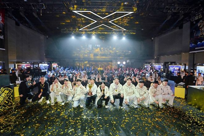 HLT加冕2025雷克沙杯！中国电竞的“塔基”正在重塑(图23)