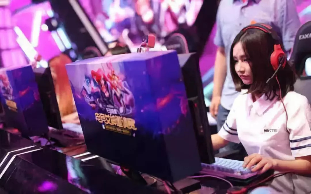 第六届国际大学生电竞节盛大开启王者荣耀女子赛引爆热情！