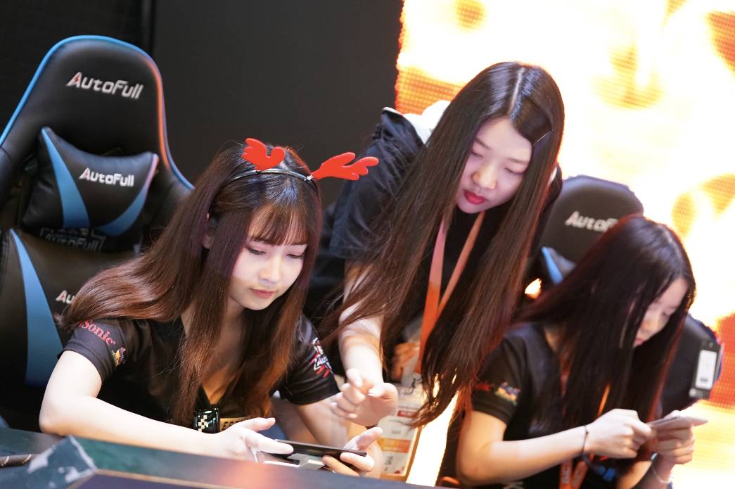 力克国际劲旅！广州这支战队勇夺上海电竞大师赛 “决胜巅峰”项目冠军