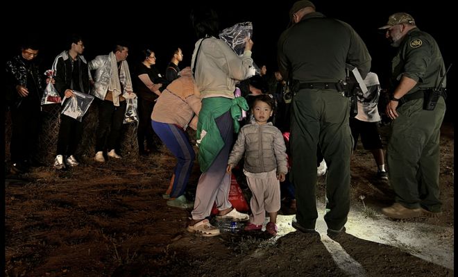 6岁中国男童成最年幼遣返者之一！4月偷渡入美纽约华人父子已被遣返(图3)