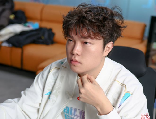 BLG新短片Bin再次被围攻身为职业选手连赛制都不清楚(图2)