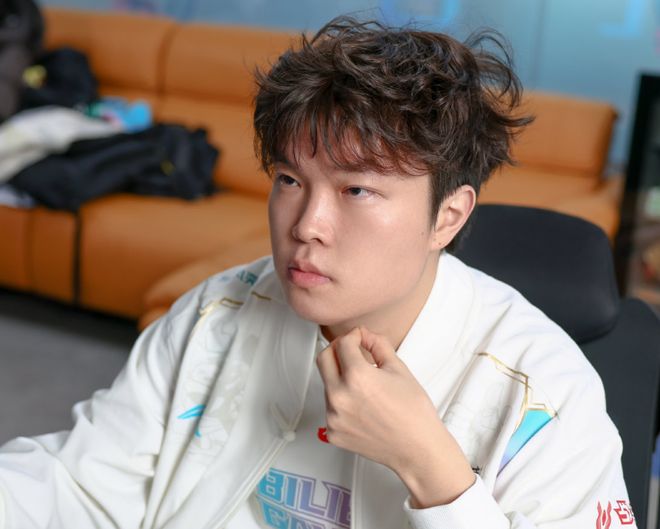 Bin小号早期言论被曝光被吐槽是中二少年直言LPL都是一家人(图2)