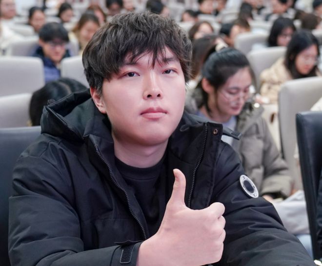 Bin小号早期言论被曝光被吐槽是中二少年直言LPL都是一家人(图3)