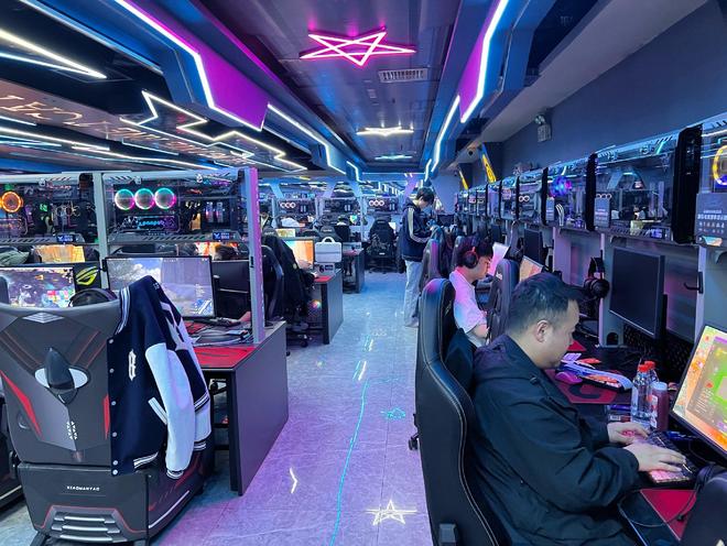 从人满为患到接连倒闭几乎“消失”的网吧为何忽然复活了？(图15)