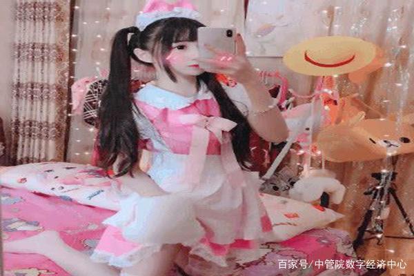 中国电竞五大美女排行榜！尹素婉蔡萝莉纷纷上榜第一名竟然是她(图5)