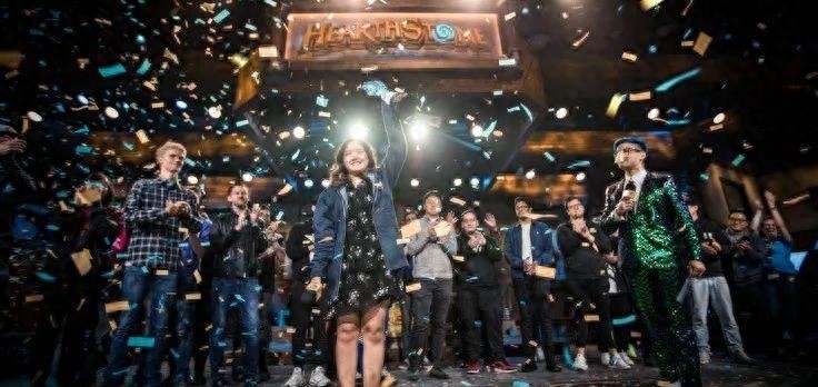 女性电竞选手震撼全场！(图1)