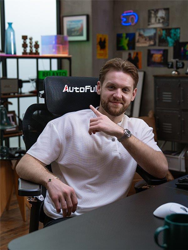 CS2传奇选手NiKo 携手傲风 共创职业级电竞椅新标杆(图3)