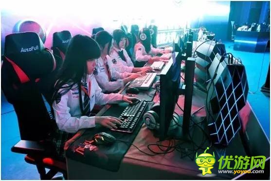 女生竞技游戏风采(图1)