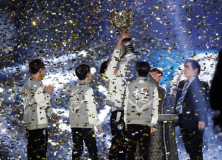 为iG选出多位青训选手的比心App联合Dota2冠军战队VG举办青训(图2)