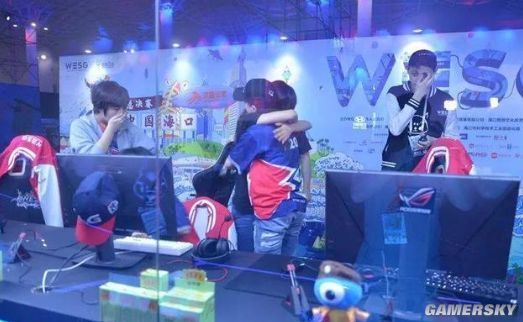 “理所当然”被忽视的电竞女选手(图17)